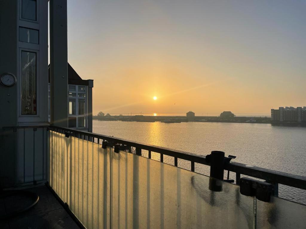 Ferienwohnung Mit Blick Aufs Meer In Wilhelmshaven Exterior foto