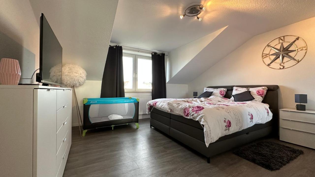 Ferienwohnung Mit Blick Aufs Meer In Wilhelmshaven Exterior foto